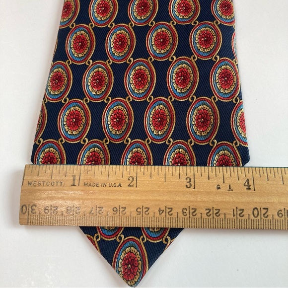Burberrys of London Vintage Navy Blue Silk Neck Tie Red Flowers Hand Sewn In USA - Picture 3 of 7